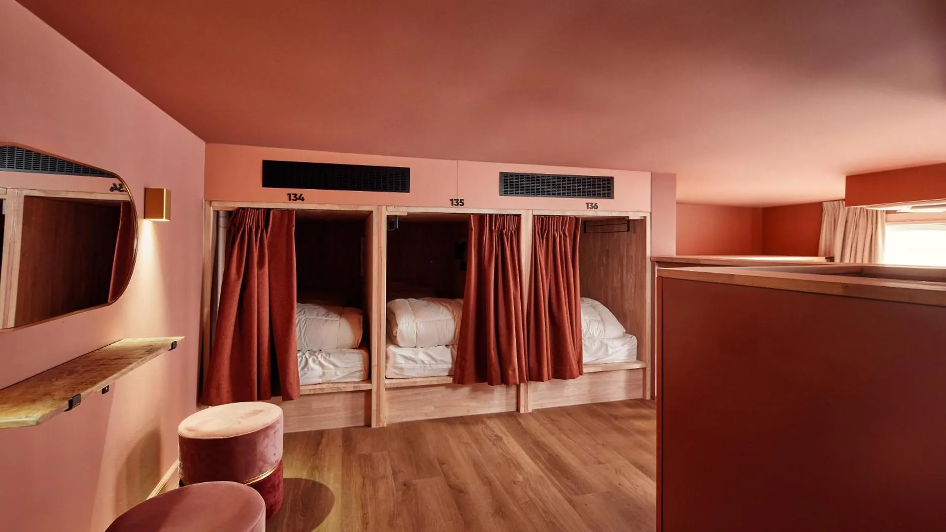 The Elephant Hostel Amsterdam Holland